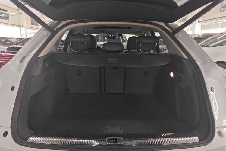 Audi Q3 2018 #19 Audi Q3 2018 car image #19