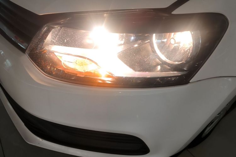 Volkswagen Polo 2018 car image #22