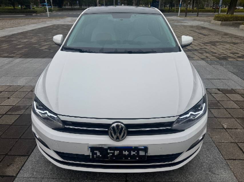 Volkswagen Polo 2021 car image #2
