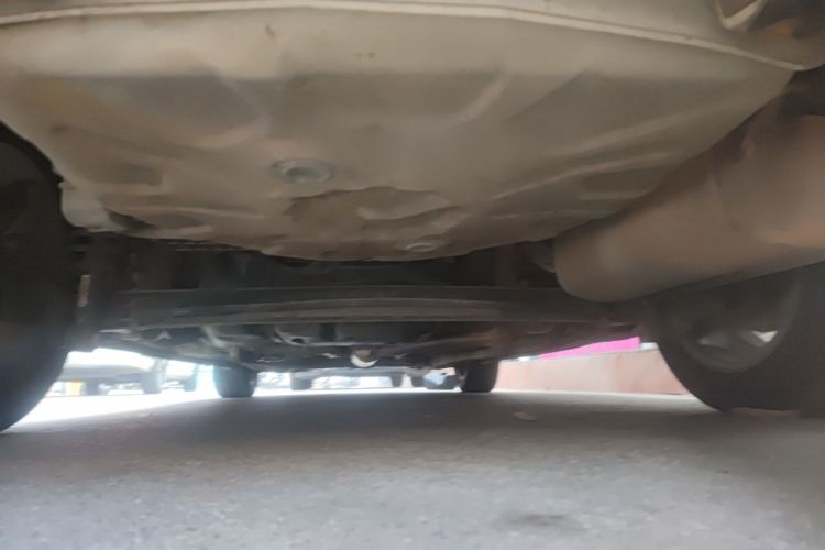 GEELY Emgrand 2016 car image #25
