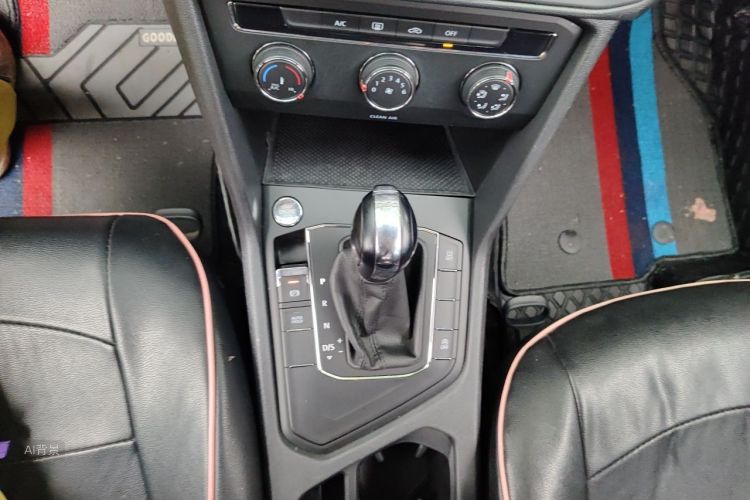 Volkswagen Tharu 2019 imagen de coche #16