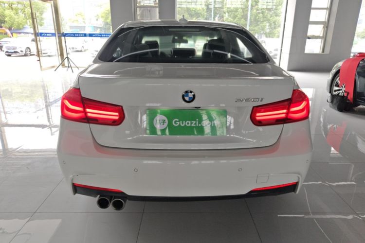 BMW 3 Series 2018 #6 BMW 3 Series 2018 car image #6