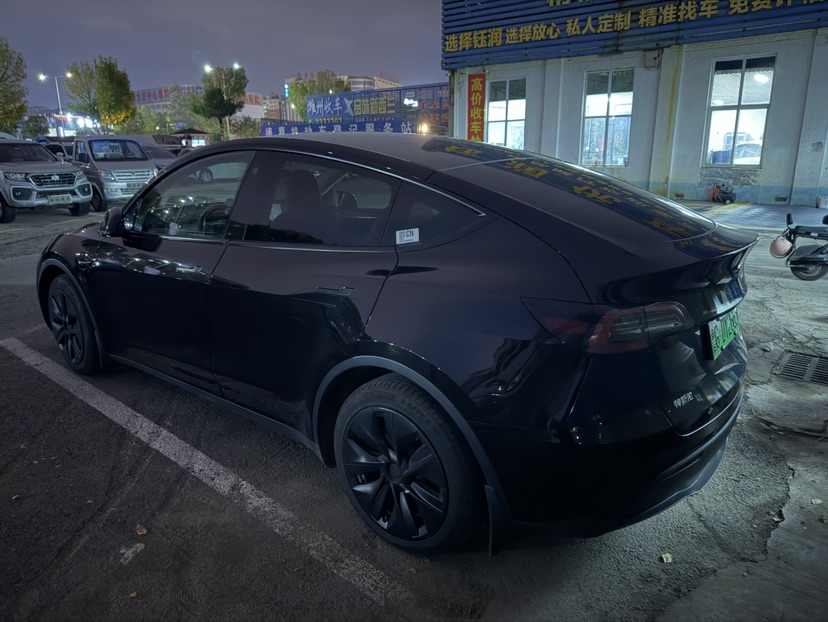 Tesla Model Y 2022 #6 Tesla Model Y 2022 car image #6