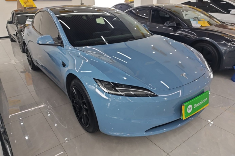 Tesla Model 3 2024 car image #4