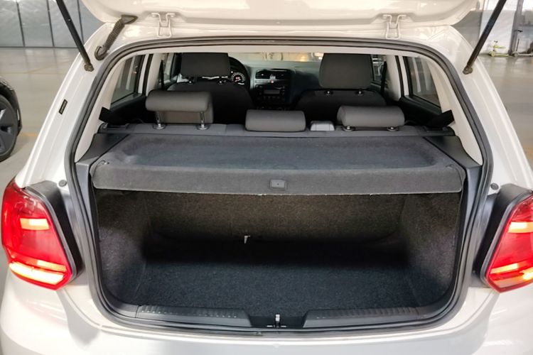Volkswagen Polo 2016 car image #21