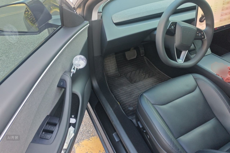 Tesla Model 3 2024 car image #18