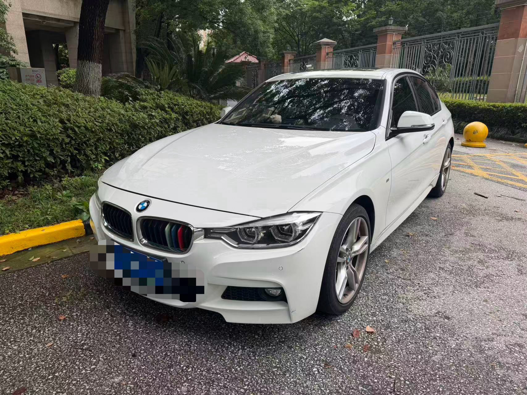 BMW 3 Series 2017 BMW 3 Series 2017 car image