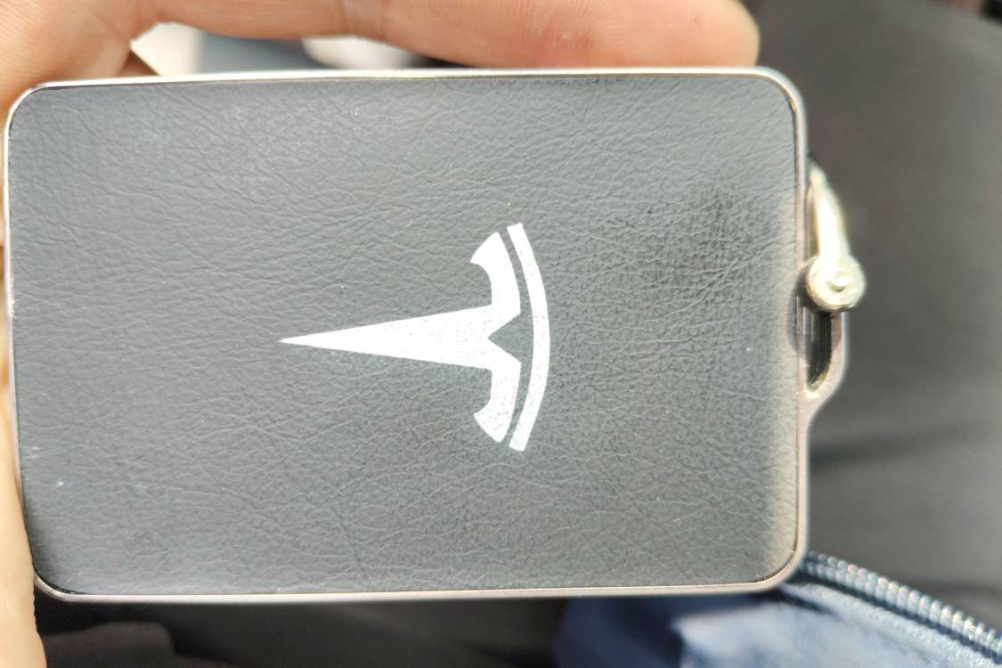 Tesla Model Y 2024 car image #30