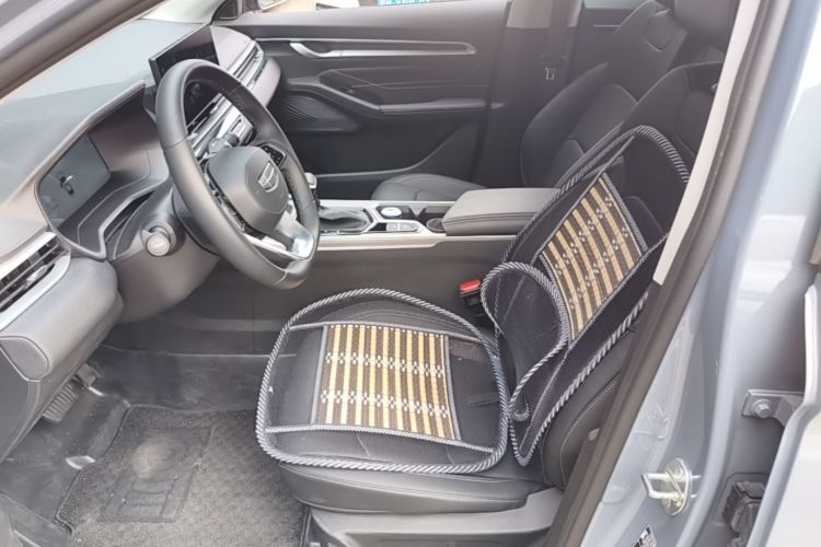 GEELY Emgrand 2026 car image #15