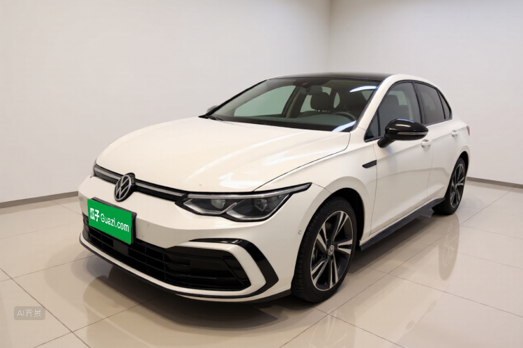 Volkswagen Golf 2023 car image #2