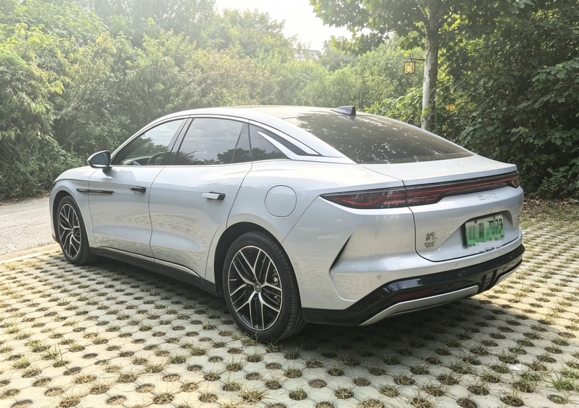 BYD HanL 2025 #2 BYD HanL 2025 imagen de coche #2
