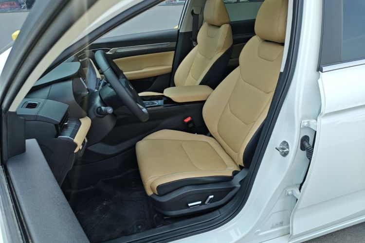 GEELY Emgrand L HiP 2024 car image #15