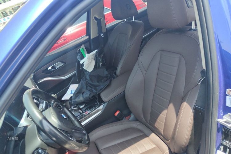 BMW 3 Series 2020 car image #17