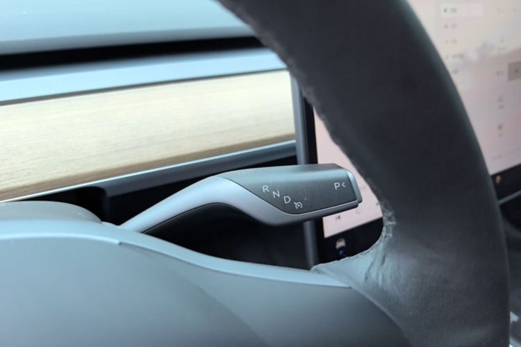 Tesla Model 3 2021 car image #18