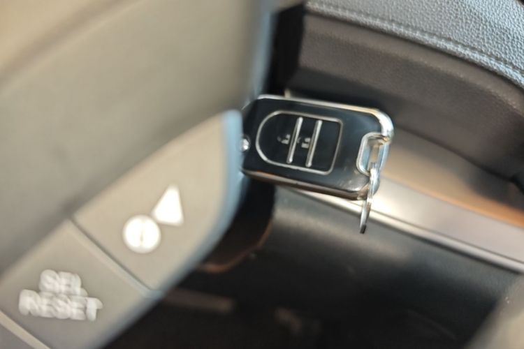 Honda CR-V 2016 immagine di auto #9