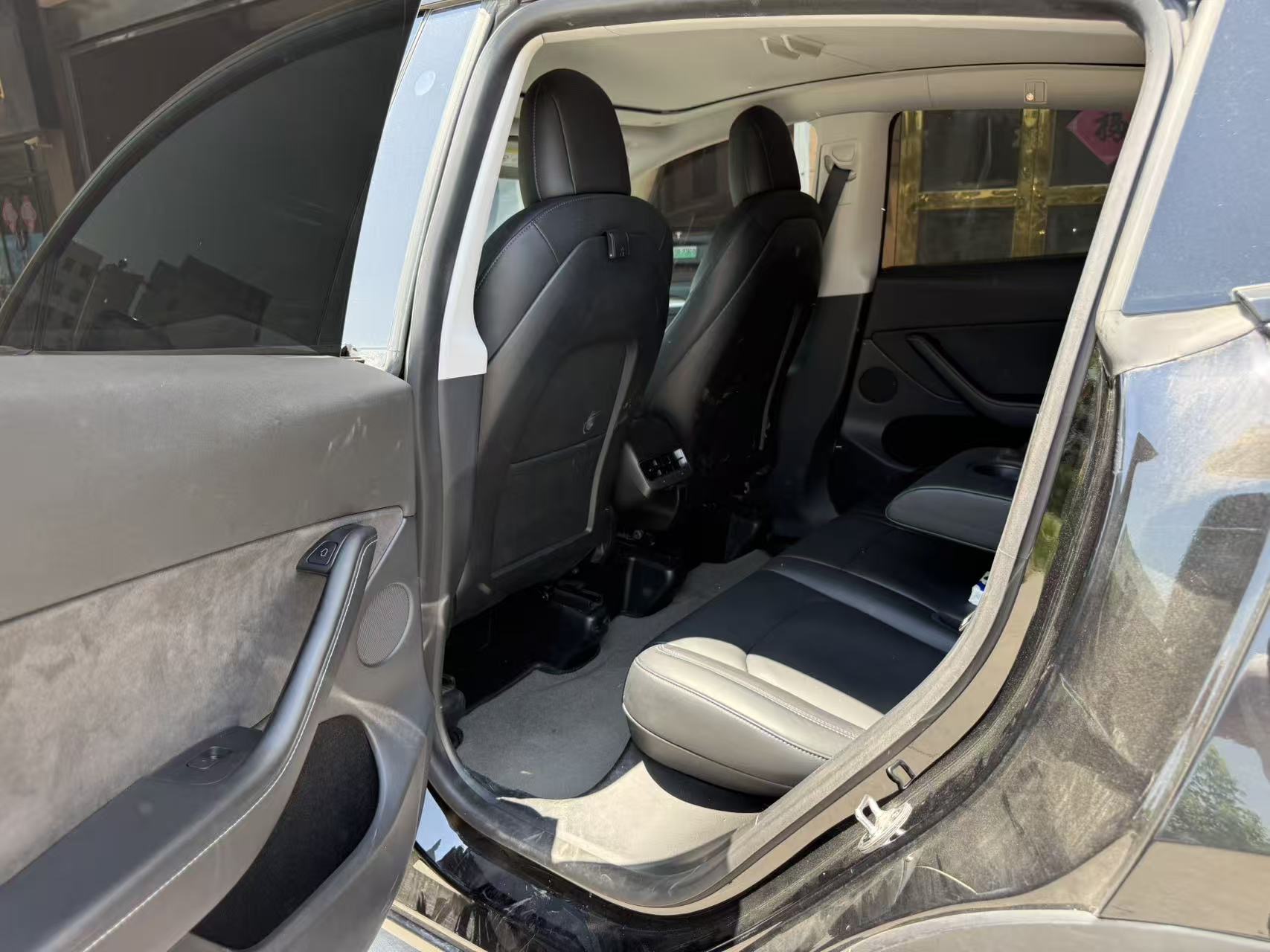 Tesla Model Y 2022 #9 Tesla Model Y 2022 car image #9