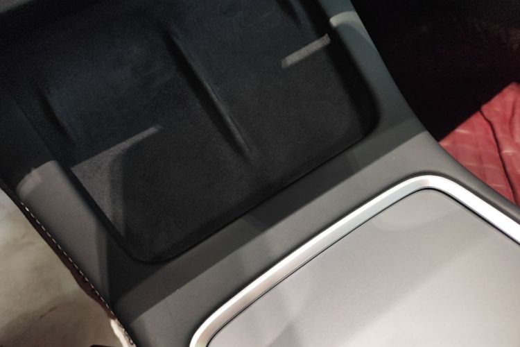 Tesla Model 3 2023 car image #9