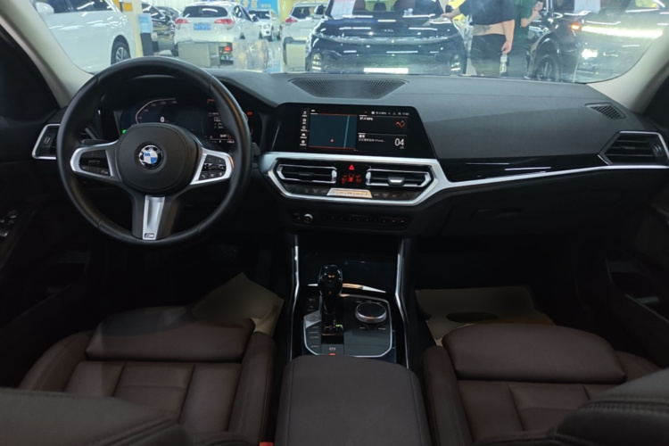 BMW 3 Series 2020 #10 BMW 3 Series 2020 car image #10