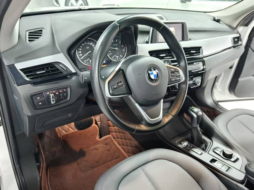 BMW X1 2017 #9 BMW X1 2017 immagine di auto #9