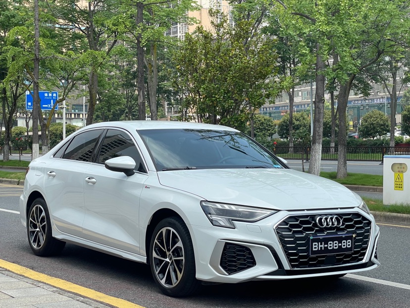 Audi A3 2023 car image #3