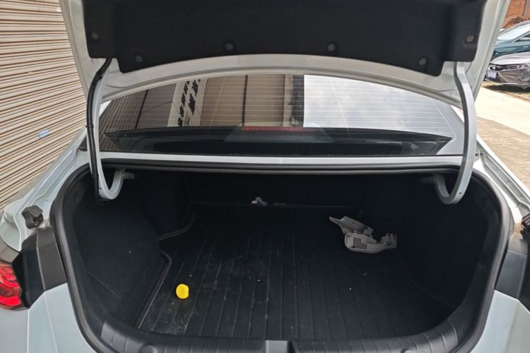 GEELY Emgrand L HiP 2022 صورة سيارة #21