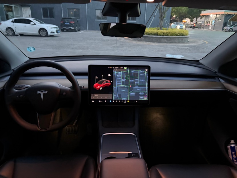 Tesla Model Y 2021 #3 Tesla Model Y 2021 car image #3