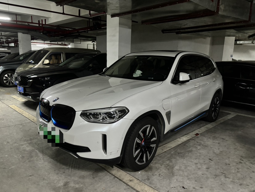BMW iX3 2021 BMW iX3 2021 car image