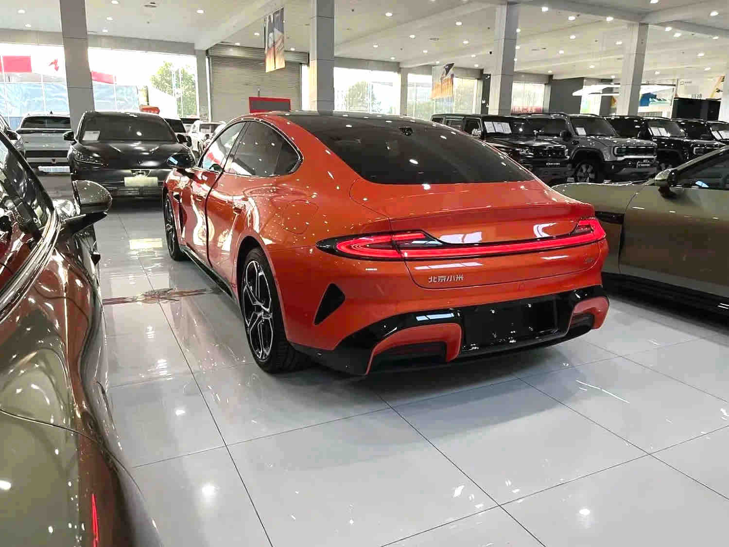 MI SU7 2024 car image #3