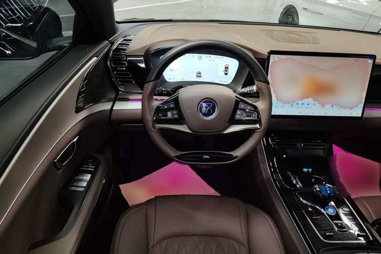 BYD Han 2025 car image #15