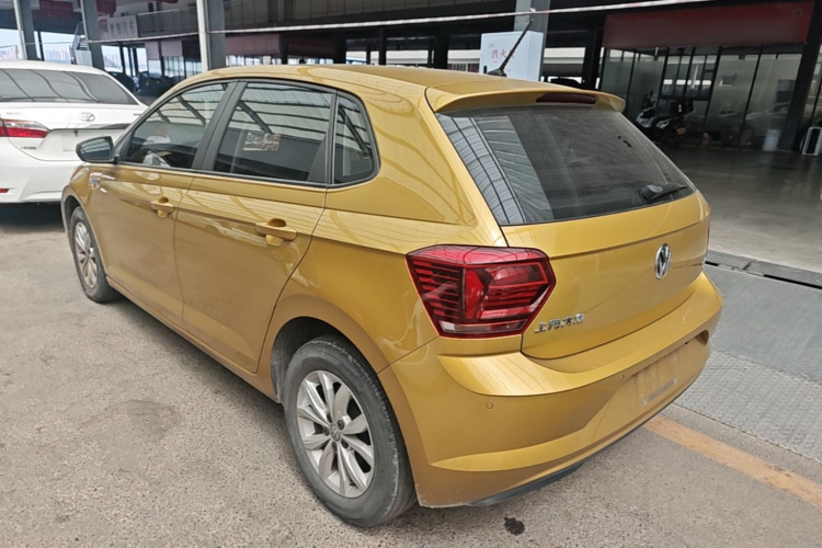 Volkswagen Polo 2020 car image #5