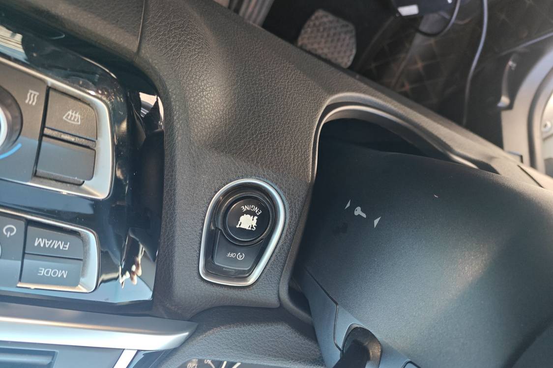 BMW 3 Series 2016 car image #25