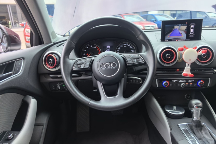 Audi A3 2019 #11 Audi A3 2019 car image #11