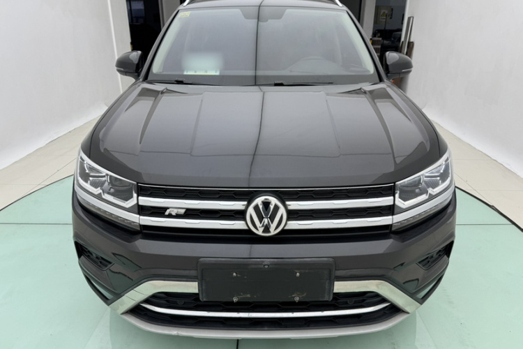 Volkswagen Tharu 2018 car image #4