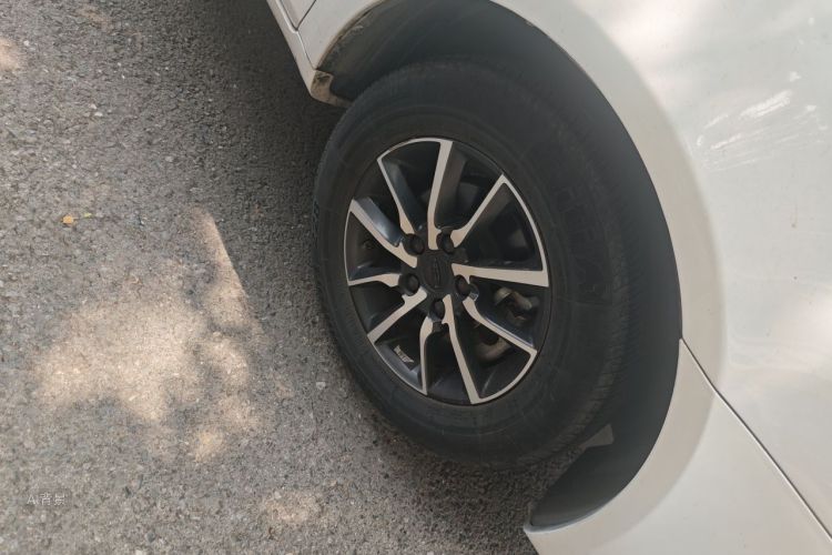 GEELY Emgrand 2019 #9 GEELY Emgrand 2019 car image #9
