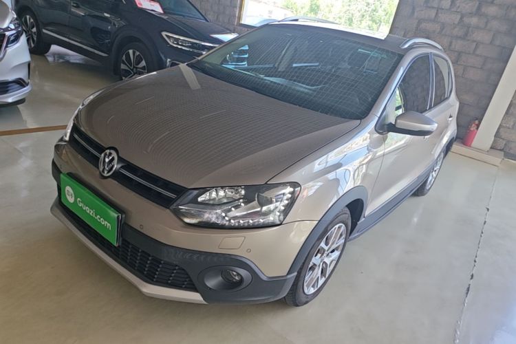 Volkswagen Polo 2017 car image #2