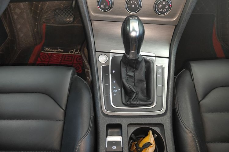 Volkswagen Golf 2014 car image #14