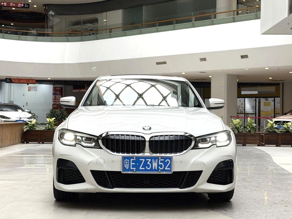 BMW 3 Series 2022 #2 BMW 3 Series 2022 car image #2
