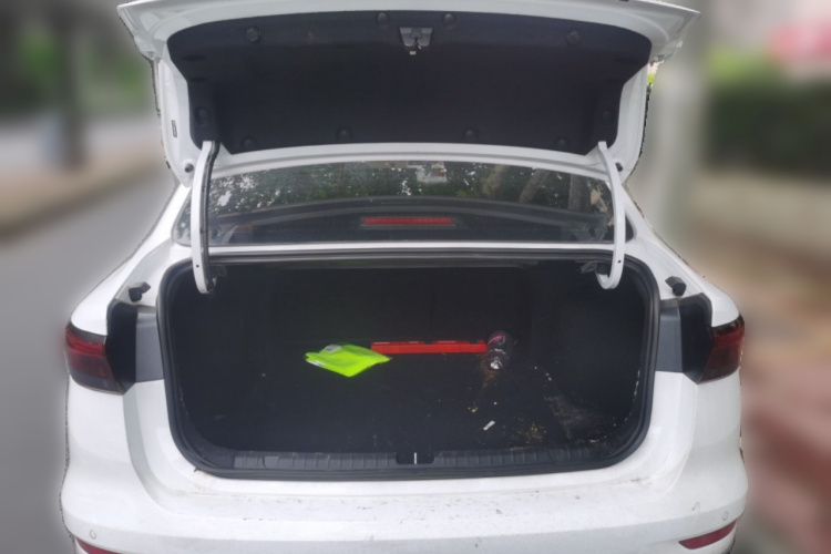 GEELY Emgrand 2025 car image #17
