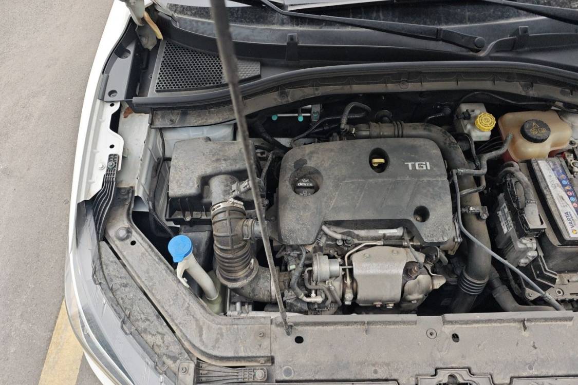 MG ZS 2018 car image #11