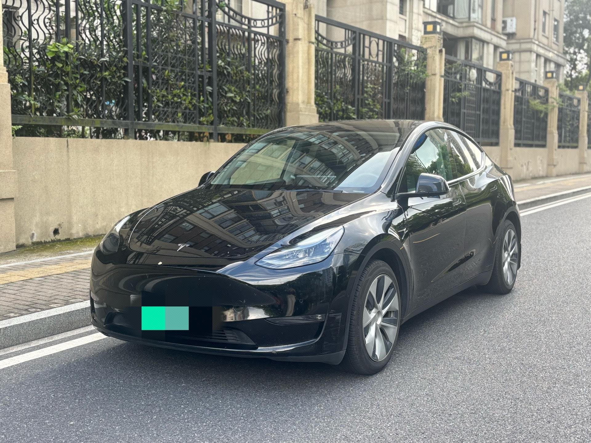 Tesla Model Y 2021 car image 