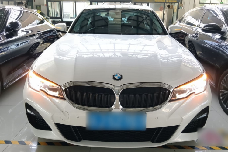 BMW 3 Series 2020 #3 BMW 3 Series 2020 car image #3