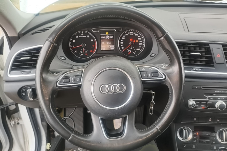 Audi Q3 2016 #11 Audi Q3 2016 car image #11