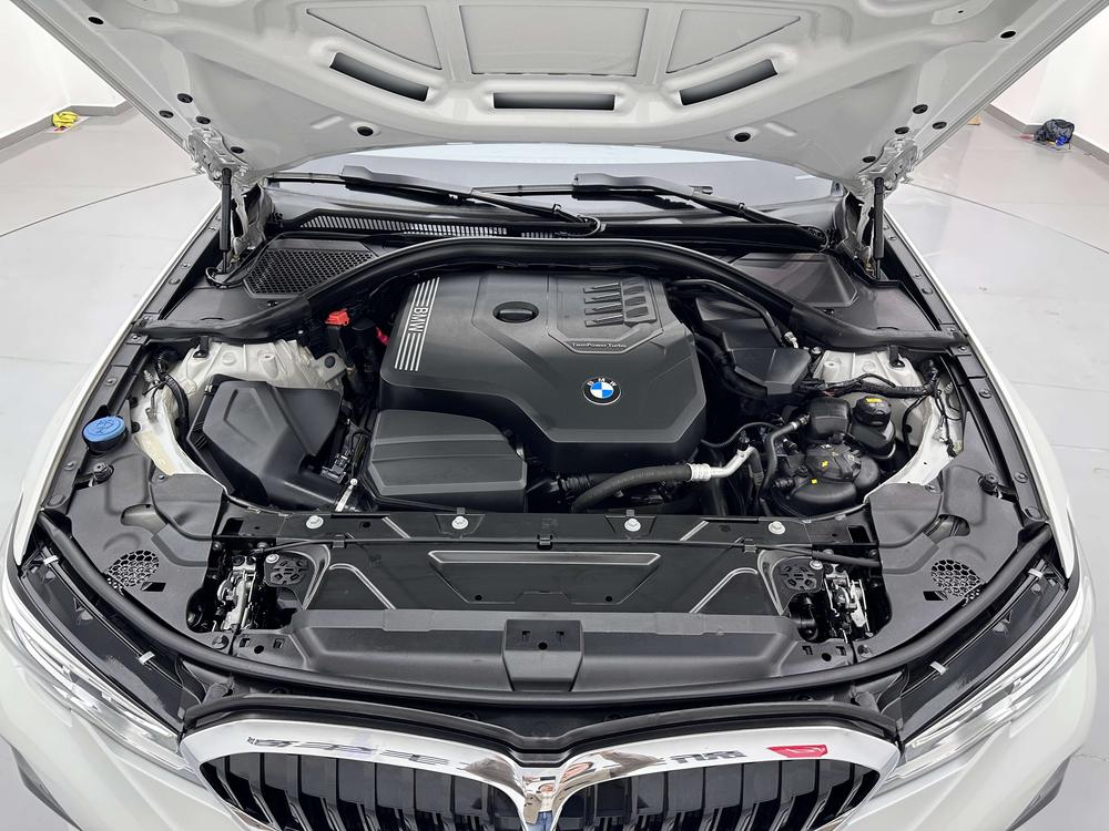 BMW 3 Series 2019 изображение автомобиля #8