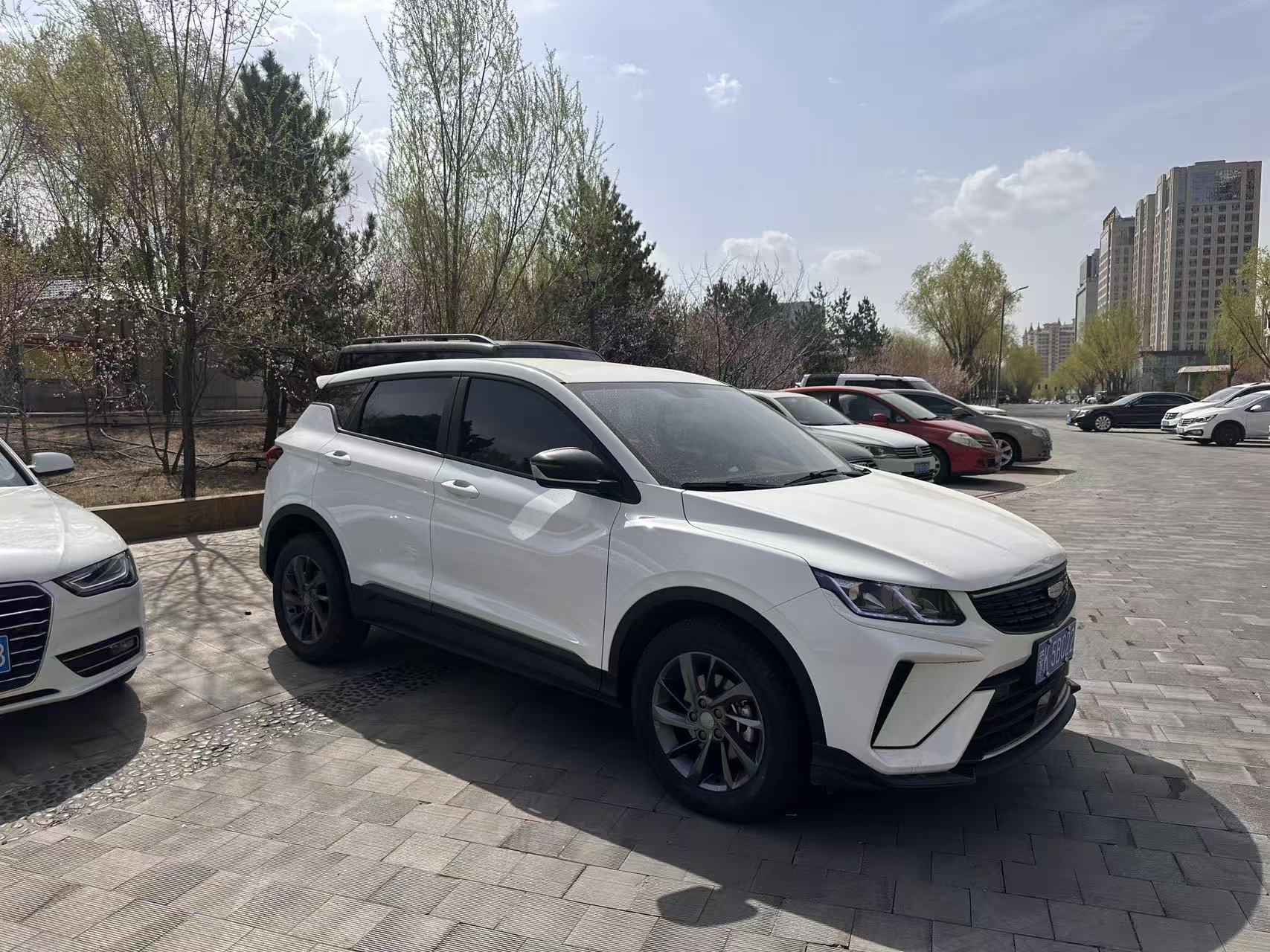 GEELY Coolray 2024 imagen de coche #3