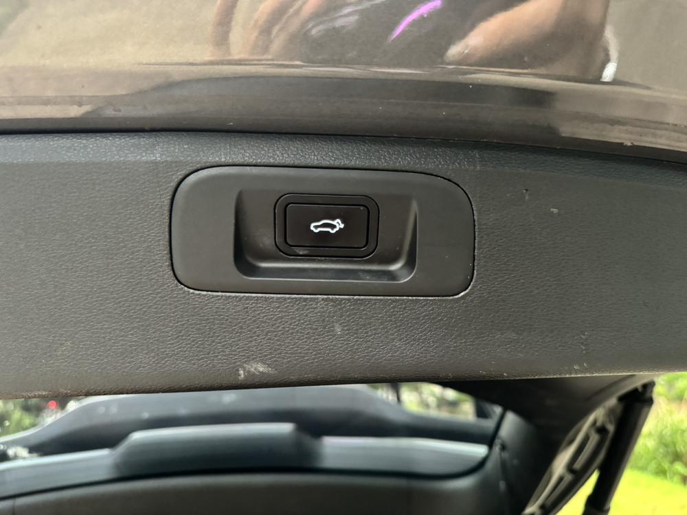 GEELY Coolray 2023 car image #17