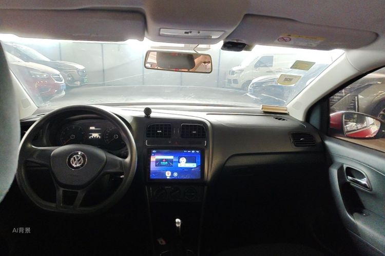 Volkswagen Polo 2018 car image #12