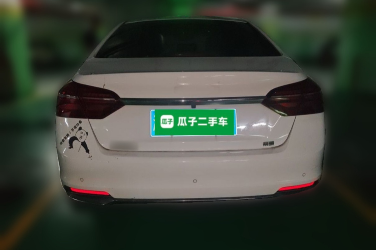 GEELY Emgrand 2019 #4 GEELY Emgrand 2019 car image #4