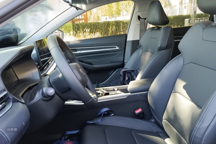 GEELY Emgrand 2026 car image #17