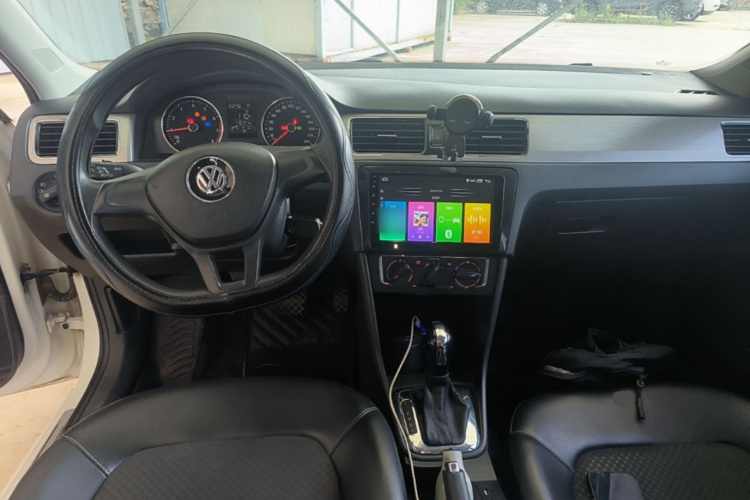 Volkswagen Santana 2016 car image #10