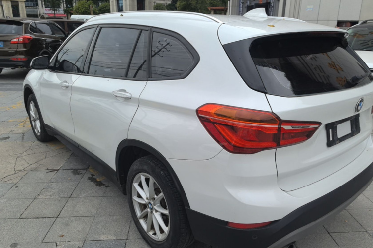 BMW X1 2017 #5 BMW X1 2017 car image #5